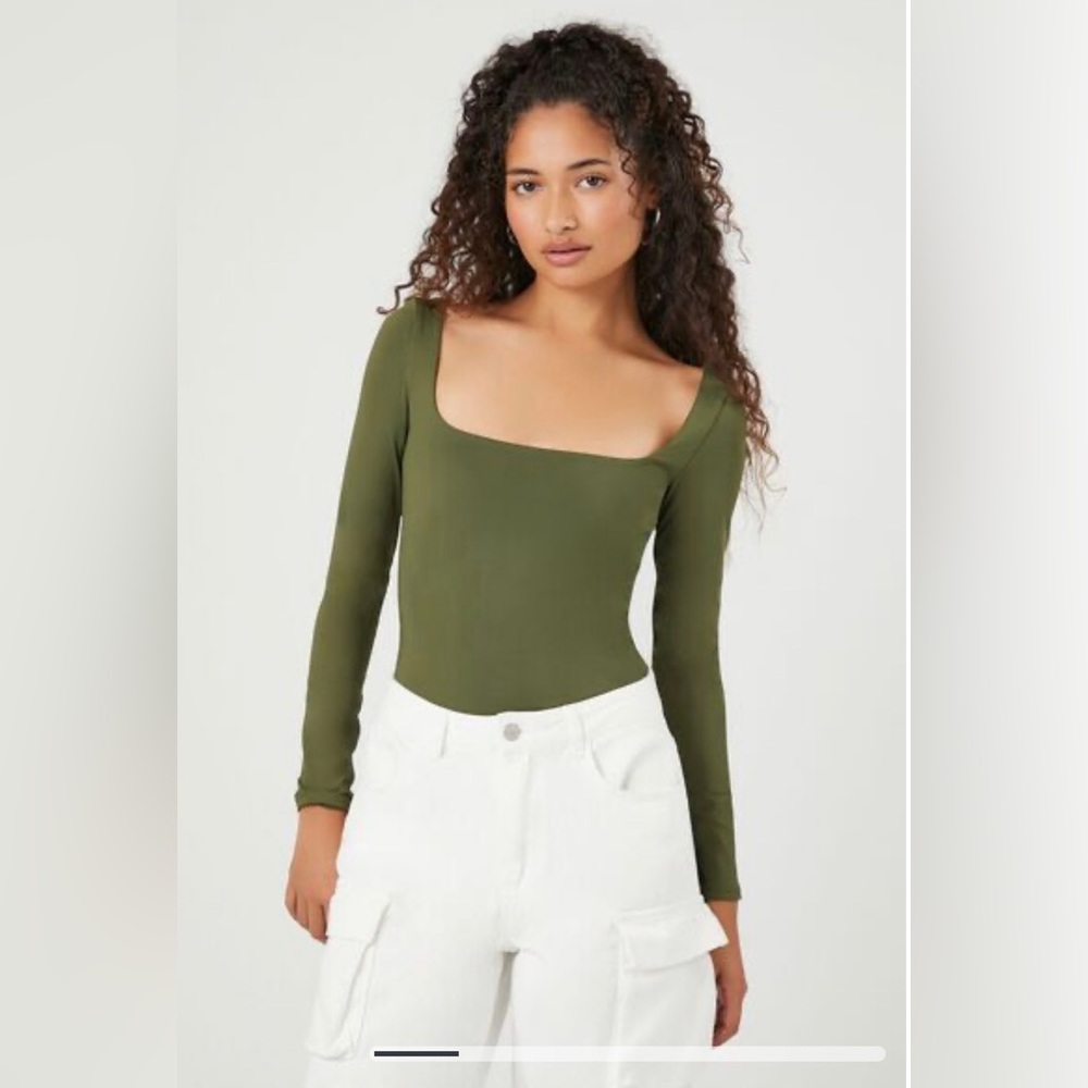 NWT - long sleeve bodysuit